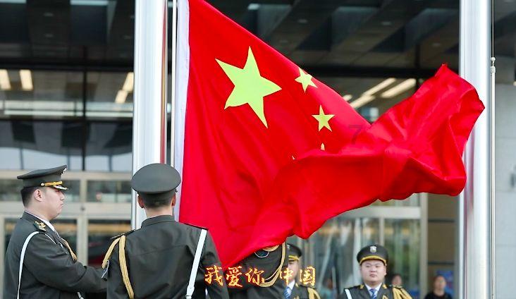小宝贝打网球
